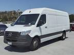 1992 Mercedes-Benz Sprinter Extended Cargo Van 170 in. WB