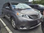 2017 Toyota Sienna LE
