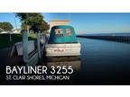 32 foot Bayliner 3255 Avanti