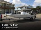 19 foot Xpress Hyper-Lift H190 Bay