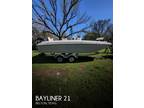 21 foot Bayliner Element F21