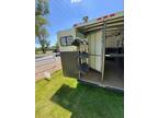 2000 Sundowner Valuelite 3 horse slant gooseneck