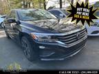 Used 2021 Volkswagen Passat for sale.