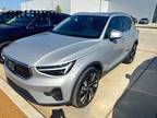 2024 Volvo XC40 B5 Plus Bright Theme