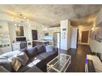 Modern 1-Bed Corner Condo in King West w/ Balcony