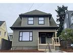 1106 E Denny Way, Seattle, Wa 98122 : Stunning House