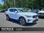 2025 Volvo XC40 Plus Bright Theme