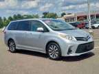 2019 Toyota Sienna LE