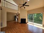 7731 Inversham Dr #157, Falls Church, VA 22042