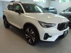 2023 Volvo XC40 B5 Plus Dark Theme
