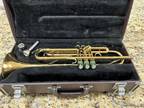 Trumpet Holton T602 with Yamaha Case and Two Mouthpieces