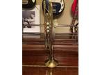 Kaizer Trumpet B Flat Bb Gold Lacquer- No Mouthpiece- Almost Perfect Condition-