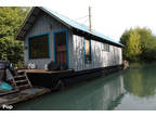 1999 Custom Built Houseboat