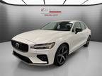 2024 Volvo S60 B5 Plus Dark Theme