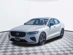2024 Volvo S60 B5 Core Dark Theme