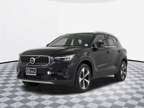 2024 Volvo XC40 B5 Plus Bright Theme