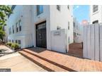 207 S Patrick St #105, Alexandria, VA 22314