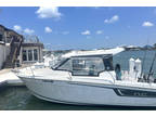 2023 Jeanneau NC 695 Weekender