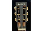 Larrivee OM-50 SH Traditional Series Slot Head