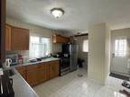 4 bedrooms in Medford, AVAIL: NOW