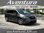 2022 Chrysler Pacifica Touring L 71449 miles