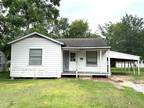 406 Omega Street El Campo Texas 77437