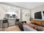 1420 Chestnut St #404, Philadelphia, PA 19102
