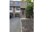 N Oaks Blvd, North Brunswick, Home For Rent