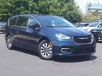 2023 Chrysler Pacifica Plug-In Hybrid Touring L