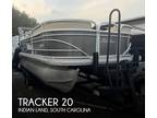 20 foot Tracker Party Barge 20 DLX