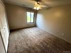 W Mile Rd Unit,farmington Hills, Flat For Rent