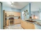 Crestwood Cir Apt,royal Palm Beach, Condo For Rent