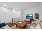 2027 Pine St #1R, Philadelphia, PA 19103