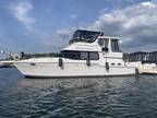 2000 Carver Motor Yachts 404 Boat for Sale