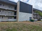 8000 Fairview Dr #304, Tamarac, FL 33321
