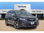 2024 Chrysler Pacifica Pinnacle Retail "NT"