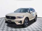 2025 Volvo XC40 B5 Core