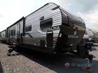 2025 Coachmen Catalina Legacy Edition 333FKTS