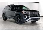 2024 Volkswagen Atlas 2.0T Peak Edition SEL