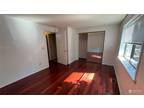 Ne Th St Apt D, Kirkland, Condo For Rent