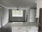 S Clinton Ave Unit,bay Shore, Home For Rent
