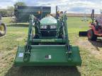 2022 John Deere 3032E Tractor