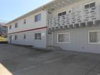 S Lincoln St Apt F, Bloomington, Flat For Rent