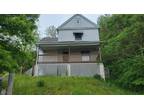 E Washington St, Struthers, Flat For Rent