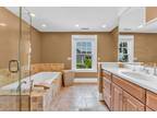 Shore Rd, Clinton, Home For Rent