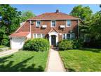 Rd, Forest Hills, Home For Rent