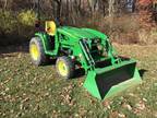 2022 John Deere 3033R Tractor
