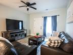 2Bed 2Bath Available Today $1400 Per Month
