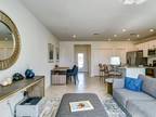 Outstanding 3Bed 3Bath $1999/Mo