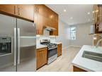Remodeled 2 Bedroom Top Floor Flat on 24th Street